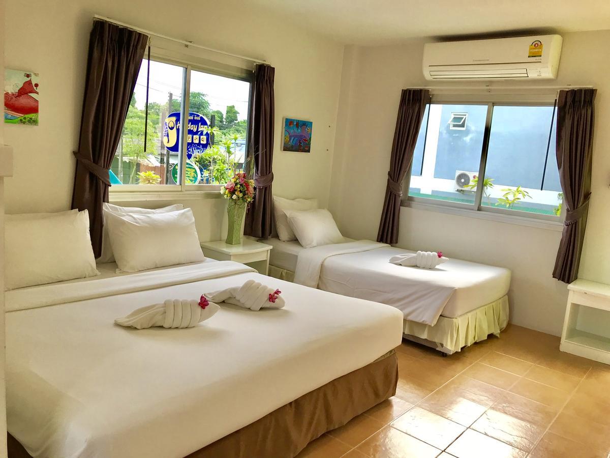 J.Holiday Inn קראבי מראה חיצוני תמונה